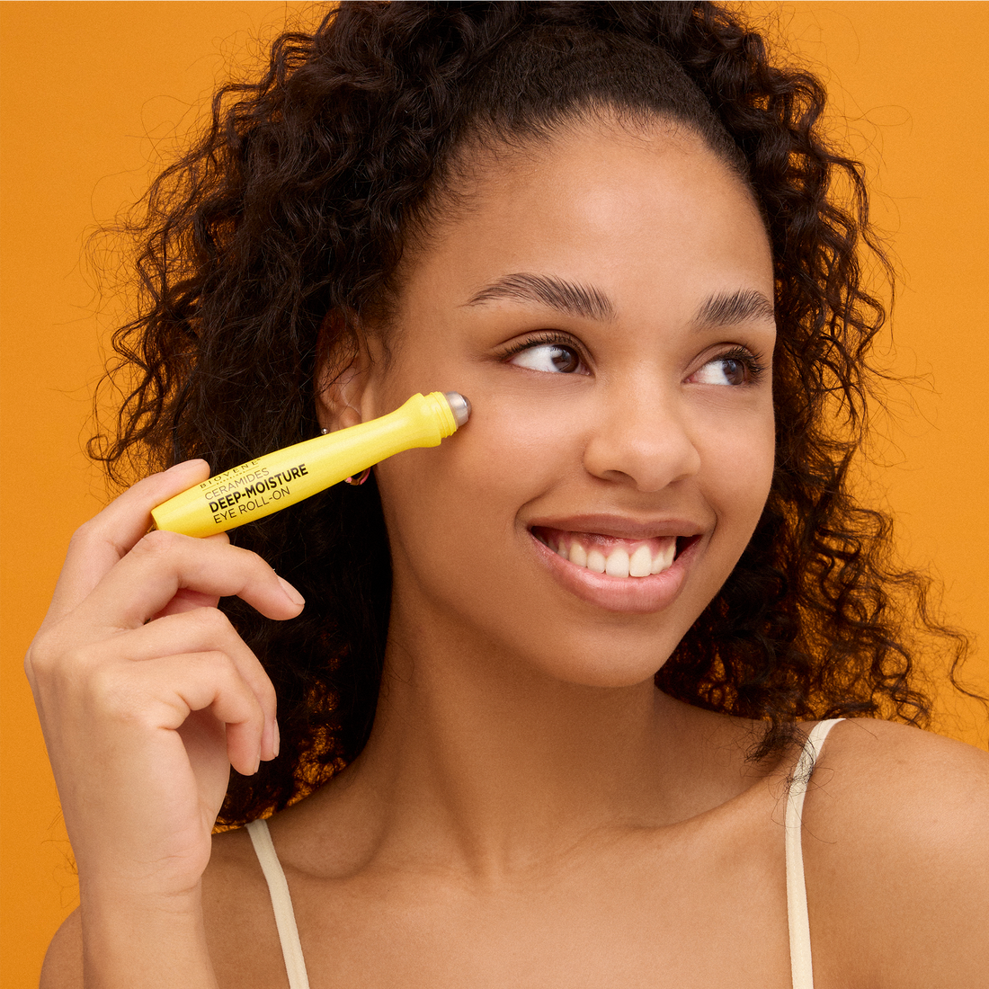 CERAMIDES DEEP-MOISTURE Barrier-Boosting Eye Roller with Moisturizing Hyaluronic Acid & Ceramides